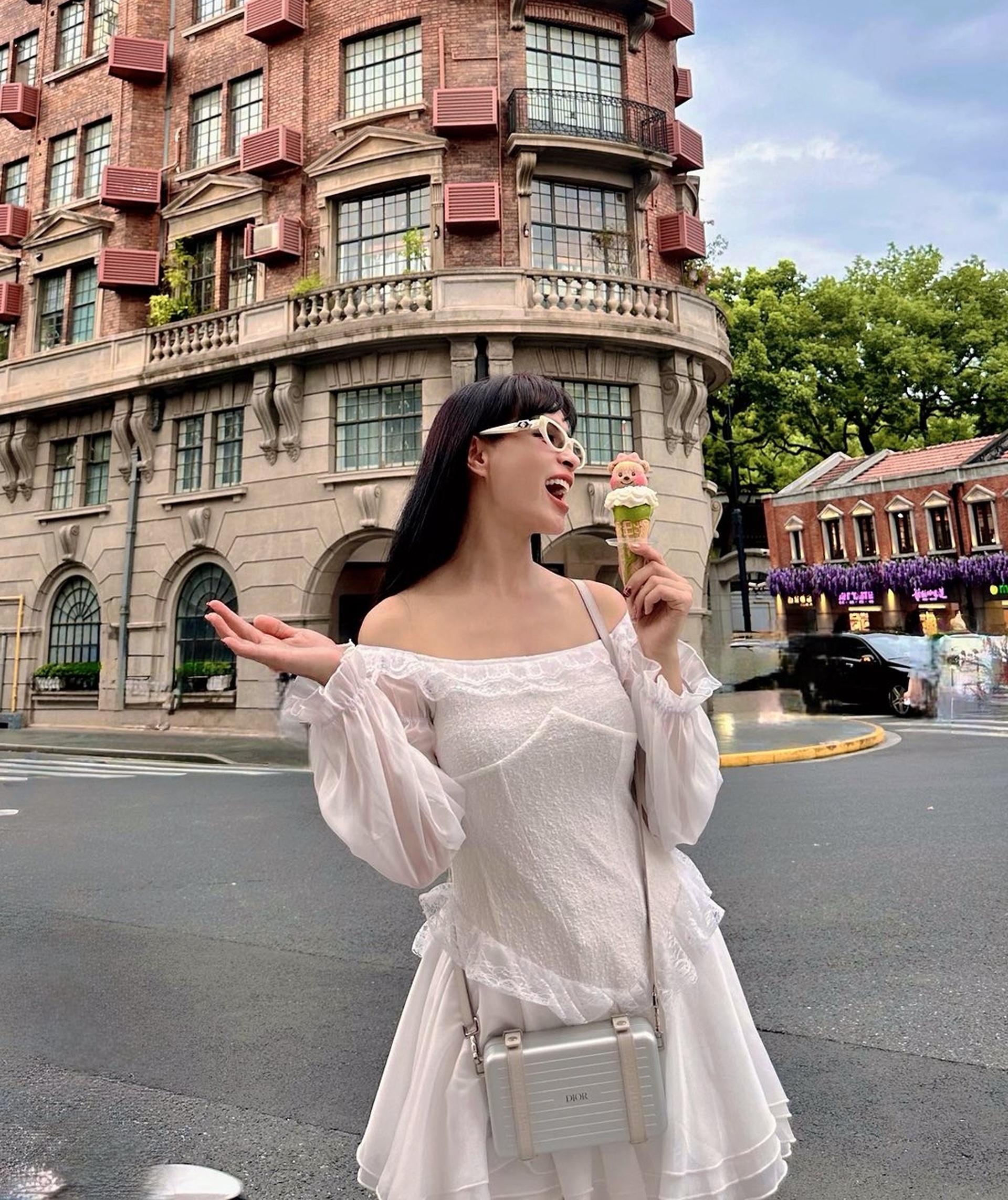 Nhan sắc nóng bỏng tuổi U50 của cặp song sinh Thúy Hằng - Thúy Hạnh - 12