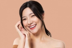 Bác sĩ tiết lộ 5 thói quen giúp da đẹp lên rõ sau vài tháng