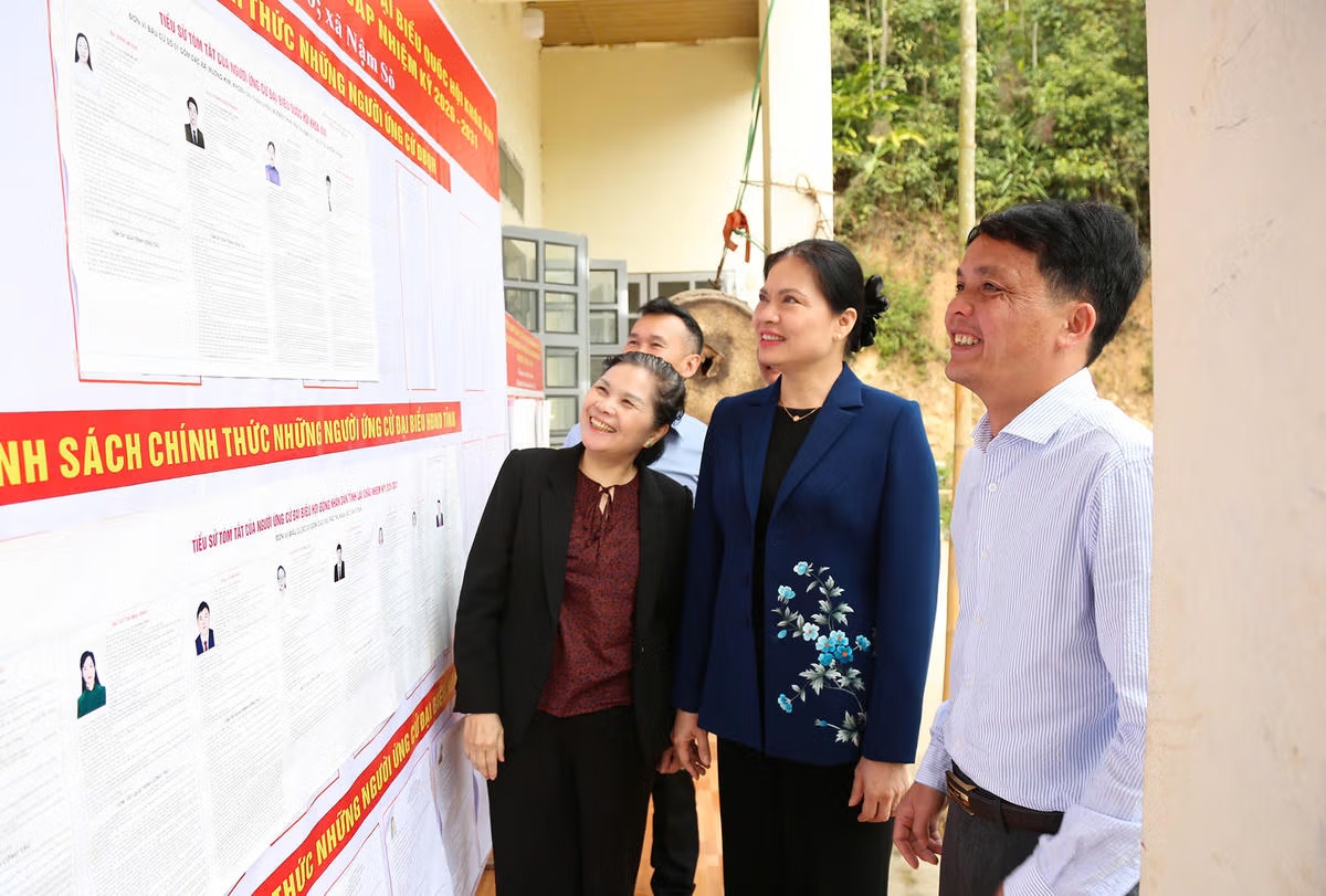 Cử tri ấn tượng với chương trình hành động của bà Hà Thị Nga- Ảnh 3.