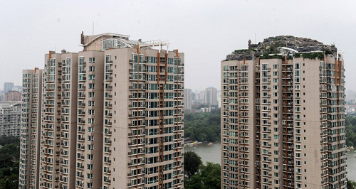 Đại gia ngành y chi tiền khủng, âm thầm xây biệt thự đá trên nóc chung cư 26 tầng suốt nhiều năm: Cơ quan chức năng vào cuộc, buộc phá dỡ sau 15 ngày- Ảnh 2.