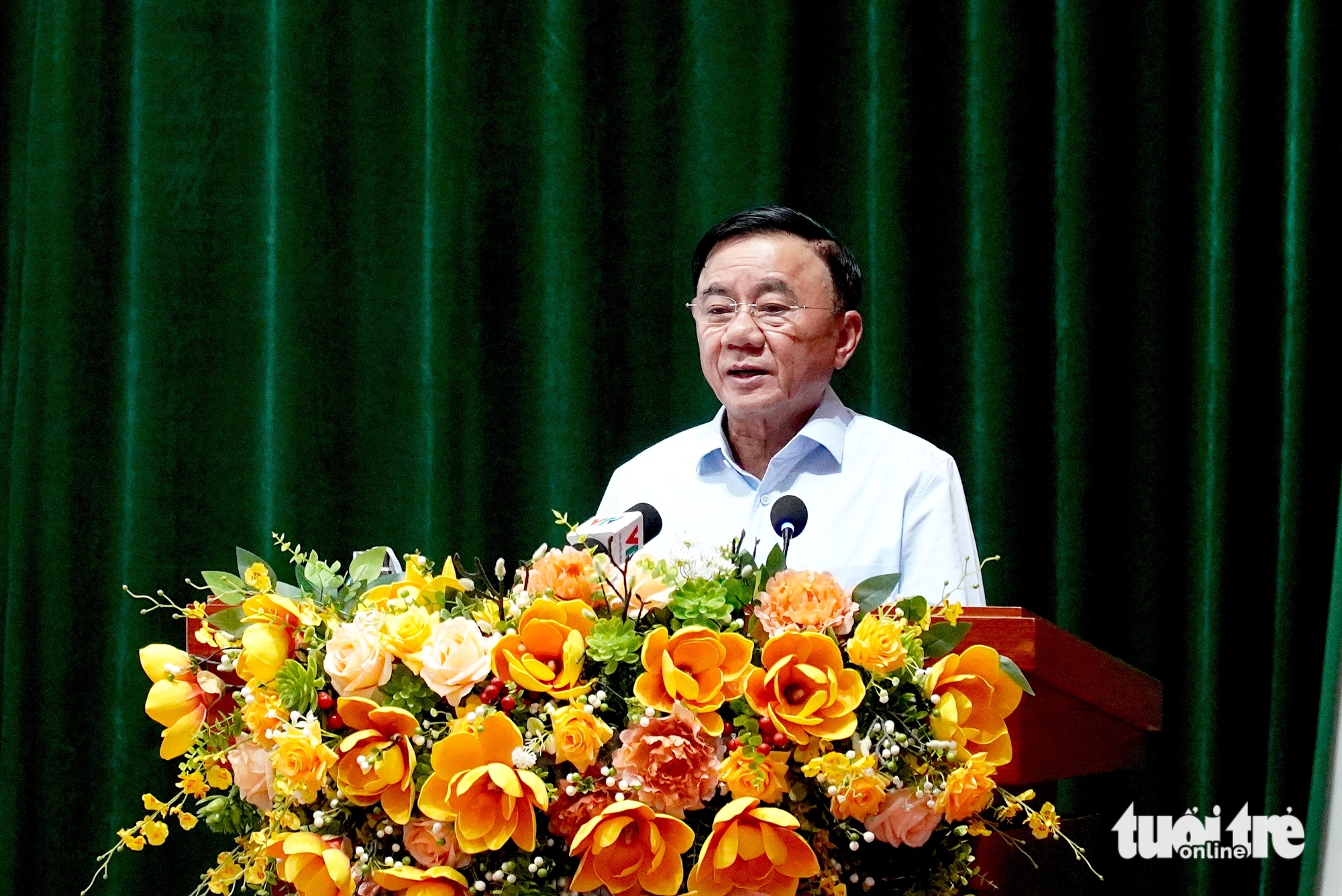 Trần Cẩm Tú - Ảnh 2.