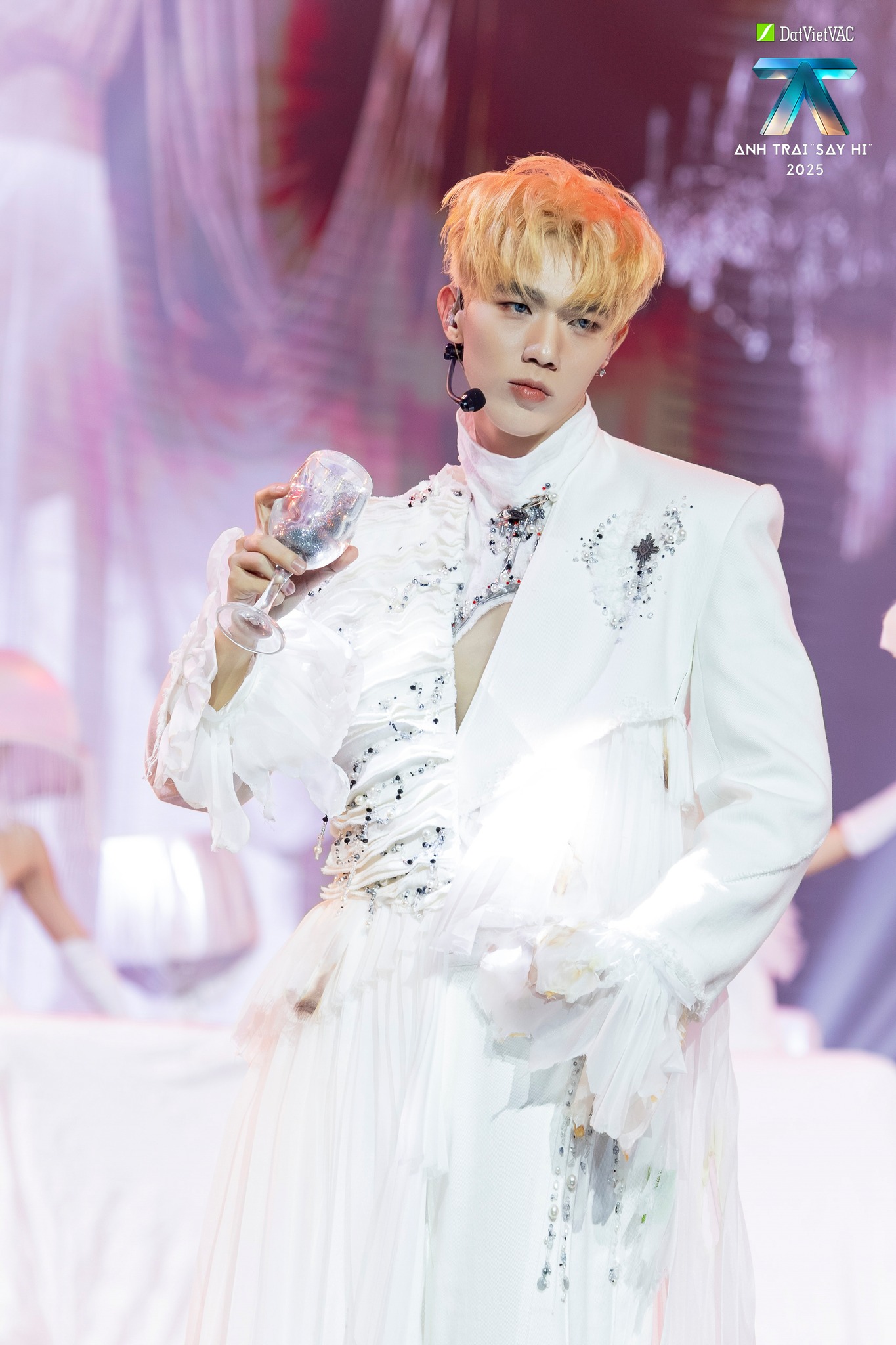 Fanmeeting của nam ca sĩ từng là sinh viên Học viện Cảnh sát: VNeID định danh mức 2 mới được check-in, vé 0 đồng hết sạch trong tích tắc- Ảnh 7.