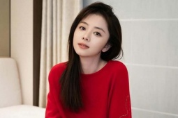 'Nữ hoàng mặt mộc' Đàm Tùng Vận làm đẹp da bằng trứng gà luộc