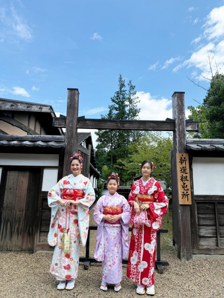 Con gái 13 tuổi cao 1,78 m của Hoa hậu Hương Giang 11 Hương Giang thường tổ chức các chuyến đi chơi, du lịch nước ngoài vào dịp hè hoặc lễ trong năm để các con khám phá môi trường xung quanh.