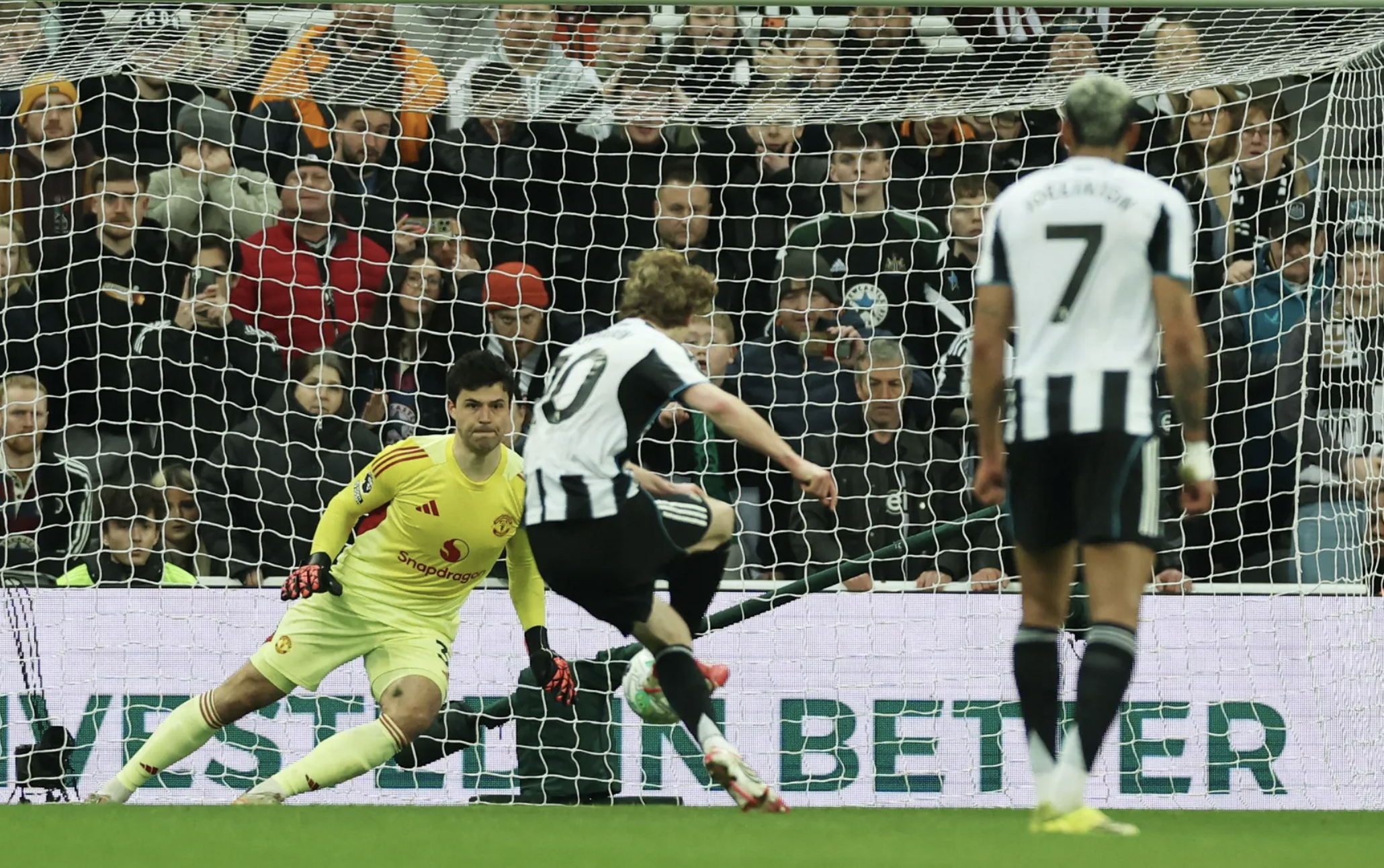 Siêu phẩm của Osula nhấn chìm 