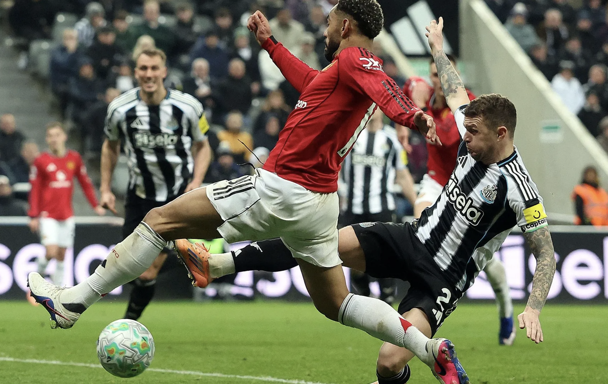 Siêu phẩm của Osula nhấn chìm 