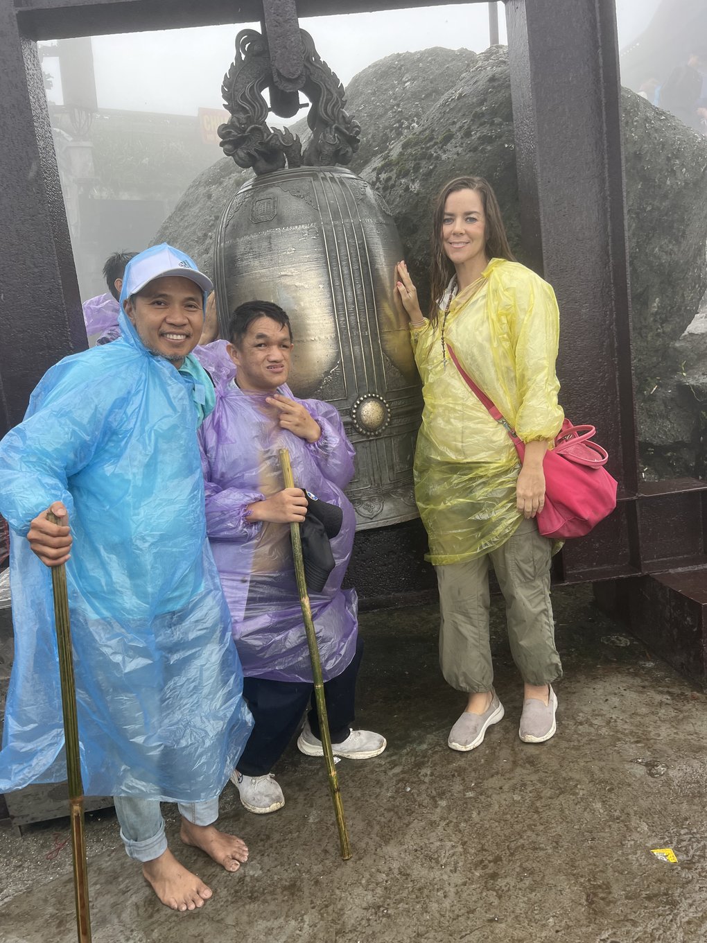 Cô gái Mỹ đến Việt Nam chữa lành, xúc động nụ hôn của một phụ nữ câm - 4