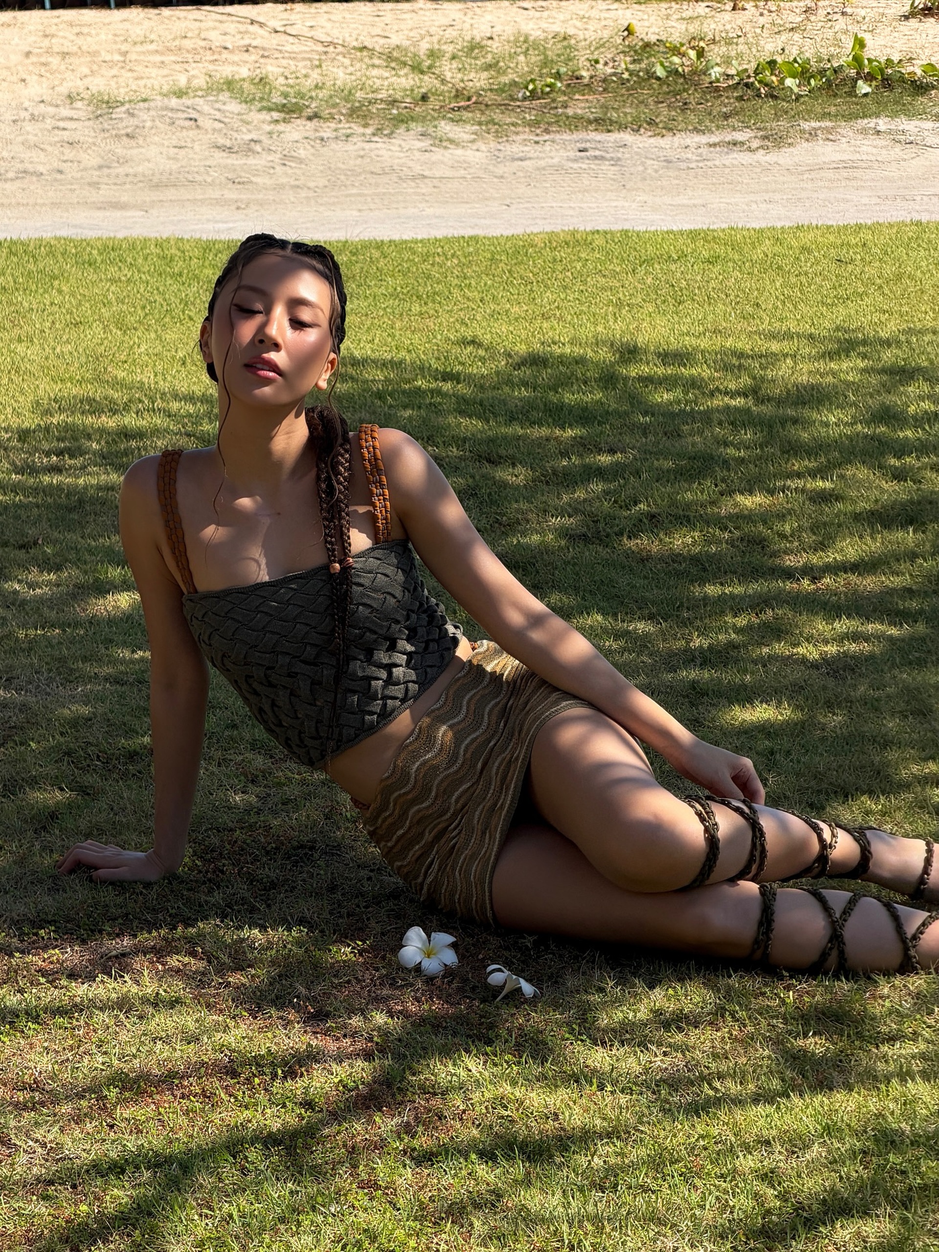 Mỹ nhân Thỏ ơi: Hot girl Hà thành đời đầu, gu thời trang táo bạo tuổi 30  - 10