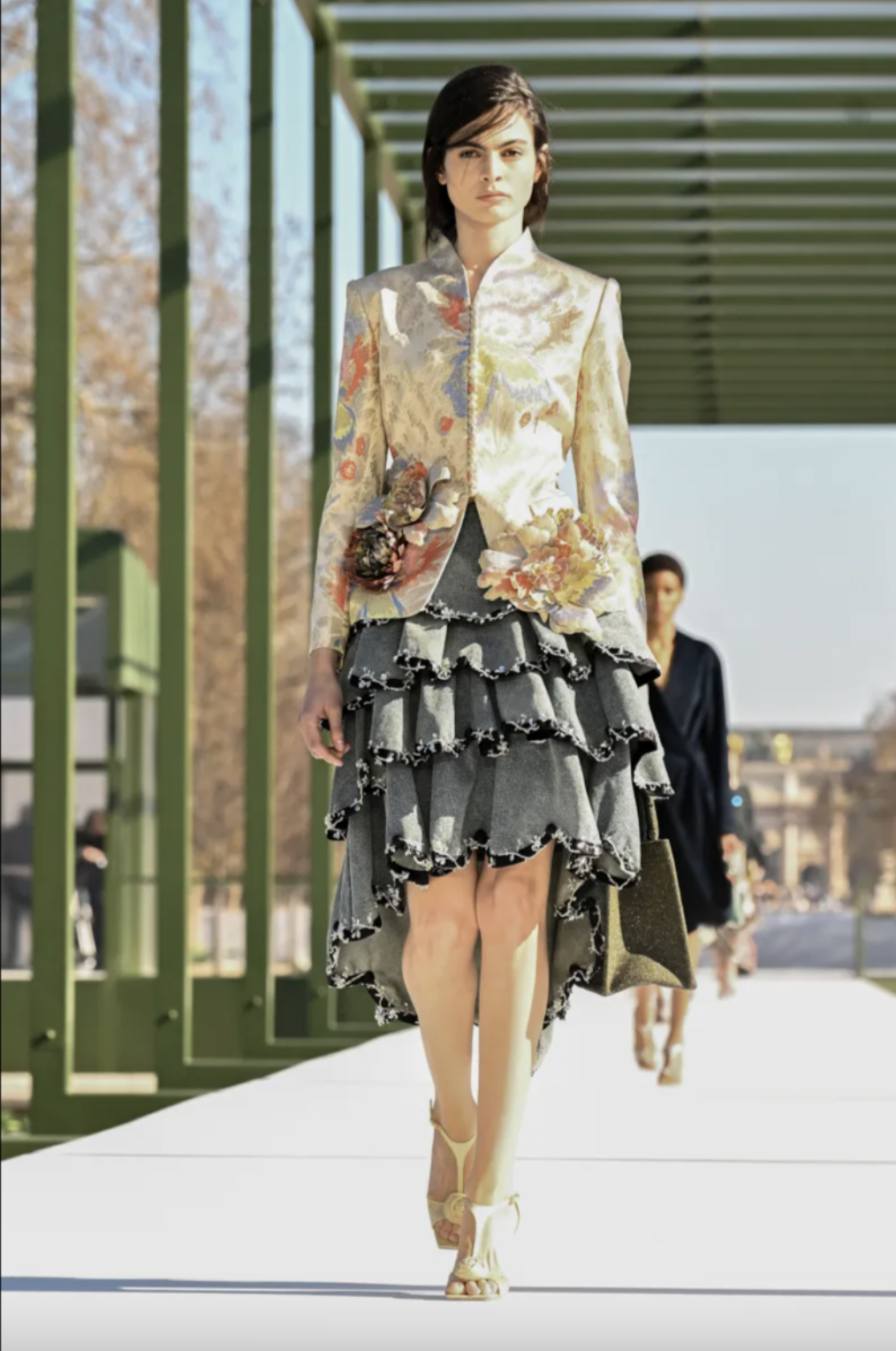 Chuyện Lọ Lem rơi giày ở chính show Dior: Dân mạng thế giới đòi mua gấp, viral ngay và luôn!- Ảnh 7.