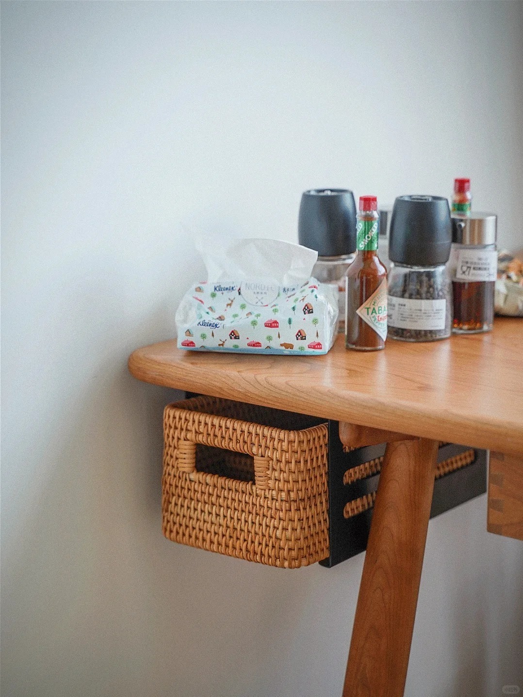 Hàng xóm ghé chơi, nhìn cảnh này trong nhà tôi lập tức bái 2 tiếng: 