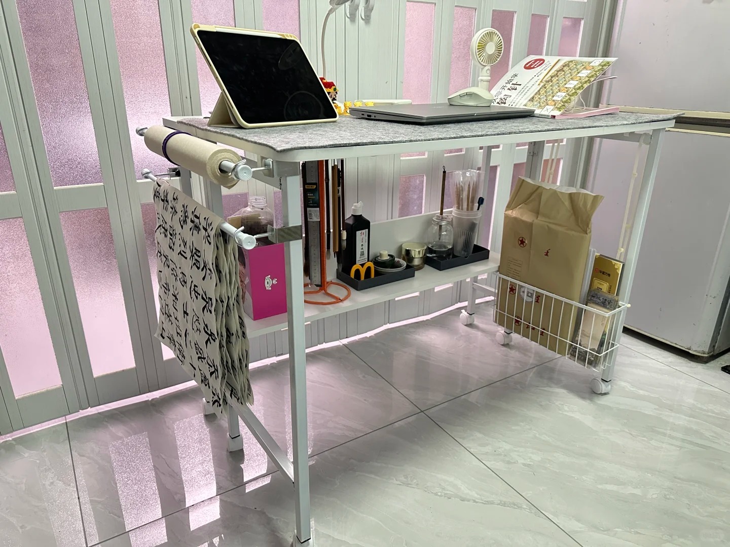 Hàng xóm ghé chơi, nhìn cảnh này trong nhà tôi lập tức bái 2 tiếng: 