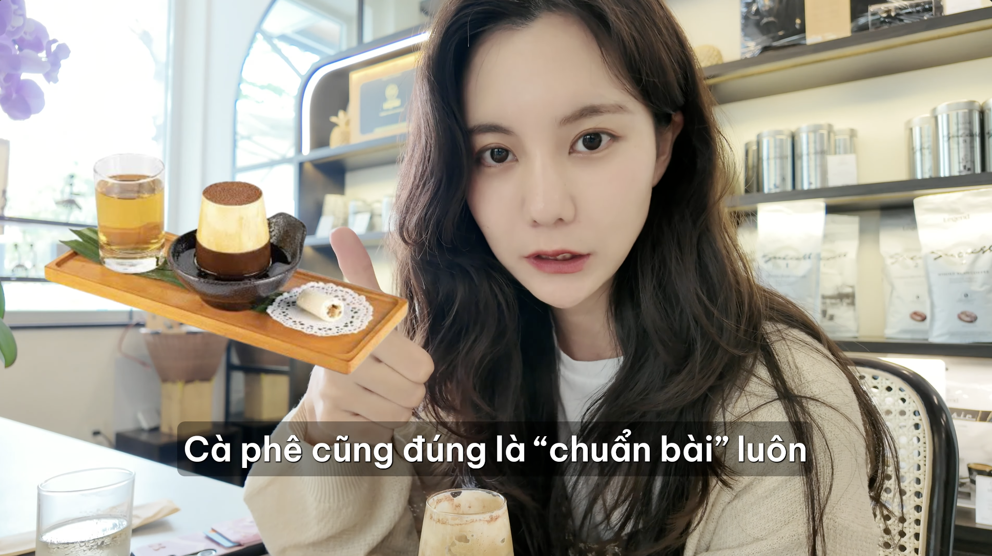 Khách Hàn sang Việt Nam nhịn tiền xe, cuốc bộ chỉ để mua được thứ nước gây nghiện này- Ảnh 6.