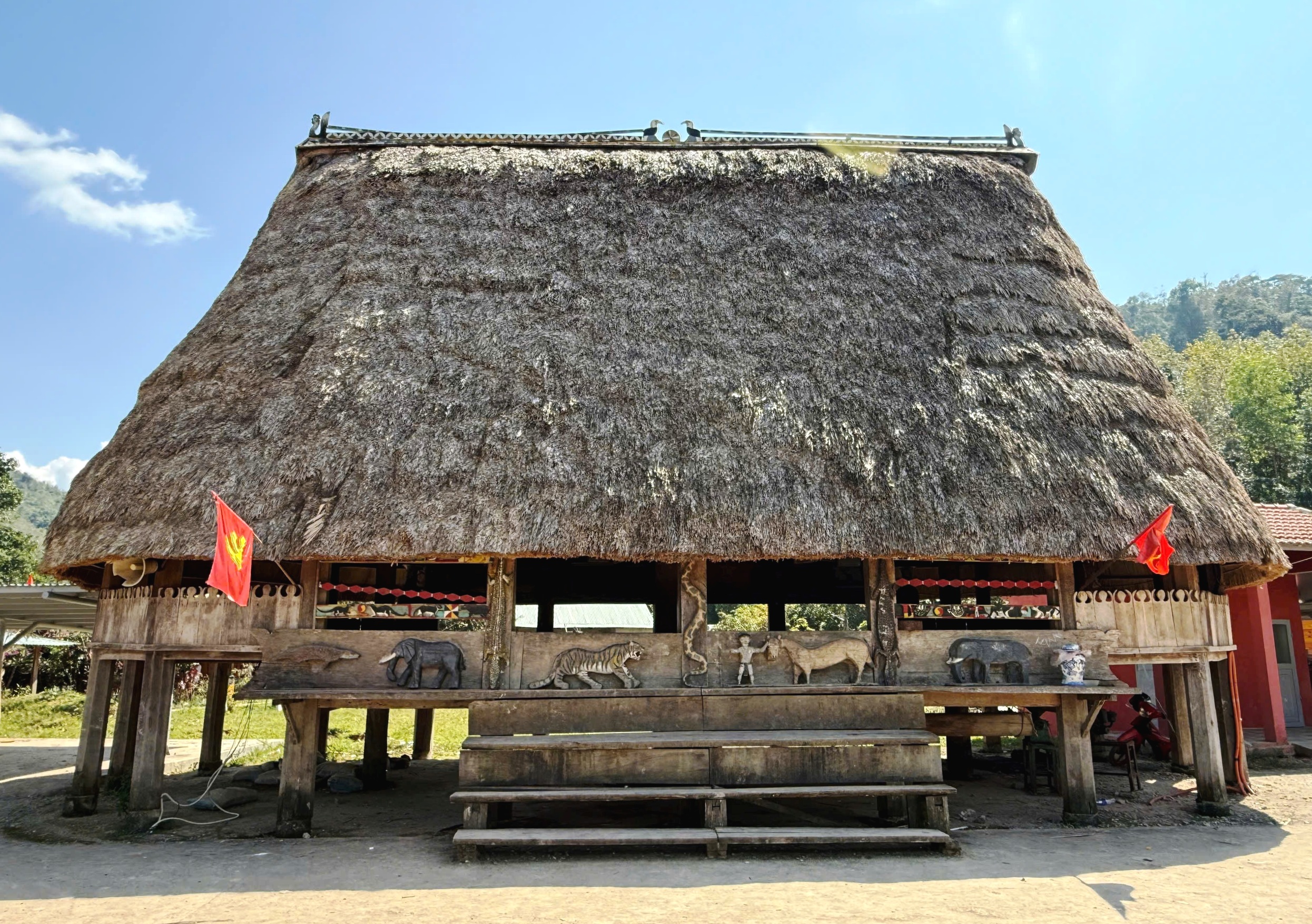 Vật thiêng của làng: Bay đi cánh chim triing- Ảnh 2.