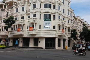 Kinh doanh èo uột, khách thuê trả mặt bằng hàng loạt 