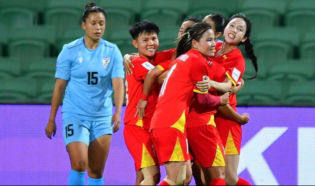 Phản ứng của CĐV châu Á khi tuyển nữ Việt Nam đánh bại Ấn Độ - 2