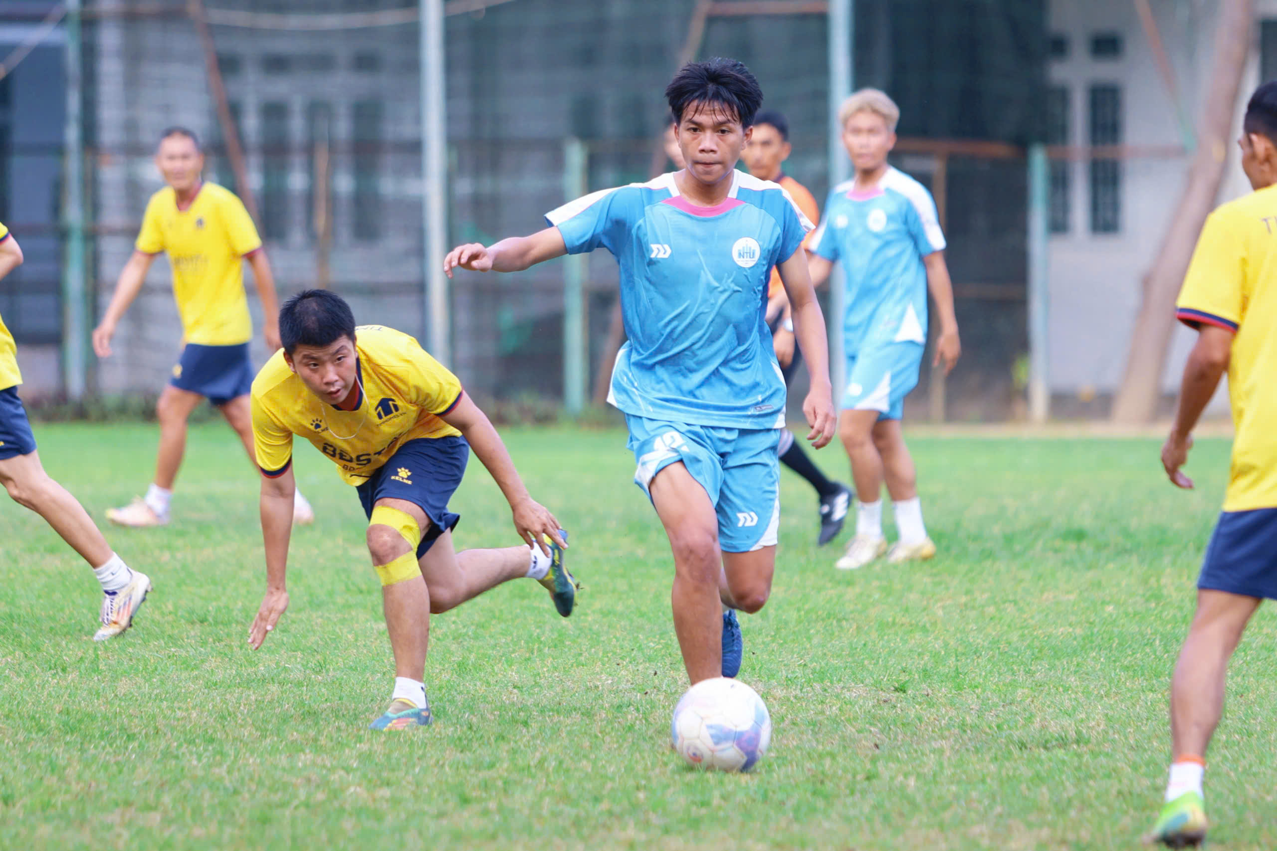 Chủ nhà Trường ĐH Nha Trang quyết tâm tỏa sáng tại VCK TNSV THACO cup 2026- Ảnh 3.