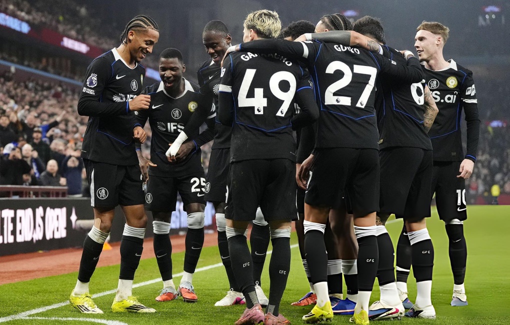 Ngược dòng ấn tượng, Chelsea áp sát nhóm dự Champions League - 2