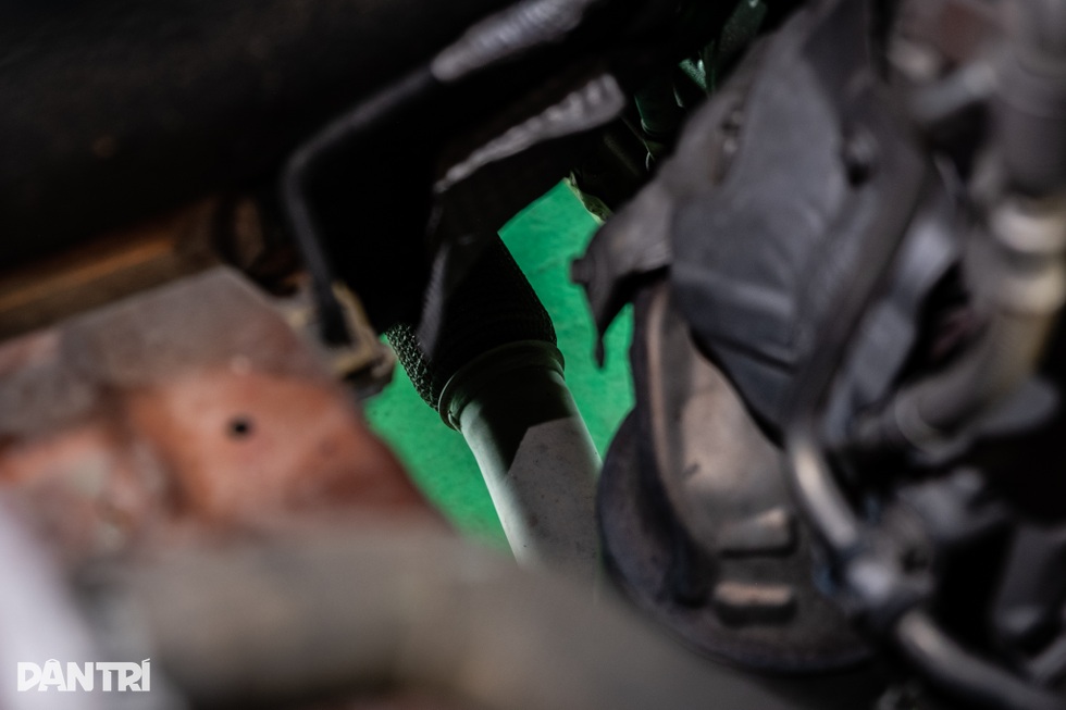 Chủ ô tô máy dầu chỉ bí quyết tránh hư hỏng động cơ sau bài thử đạp hết ga - 3