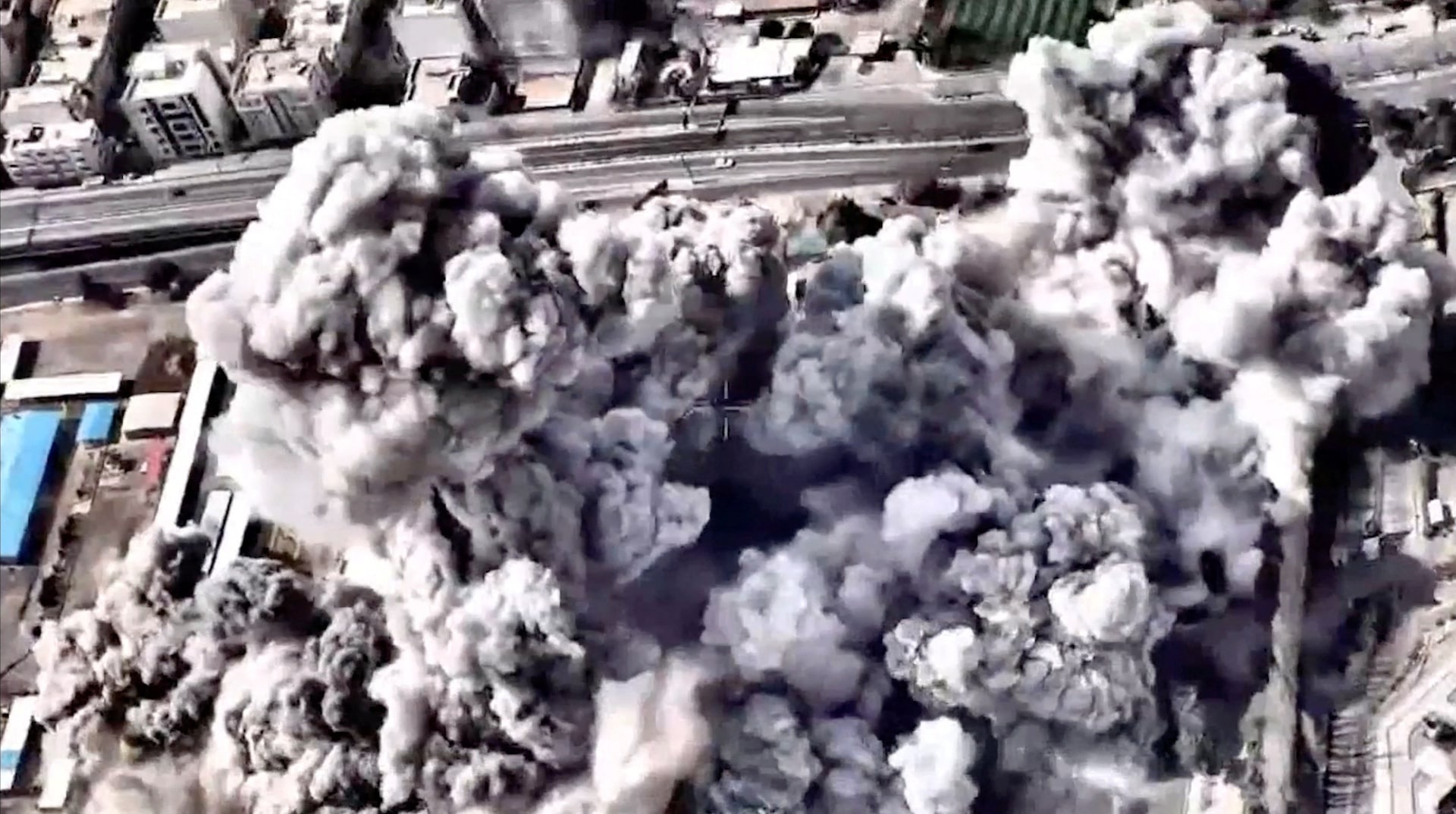 Cuộc sống thời chiến dưới làn bom đạn của người Iran - 2