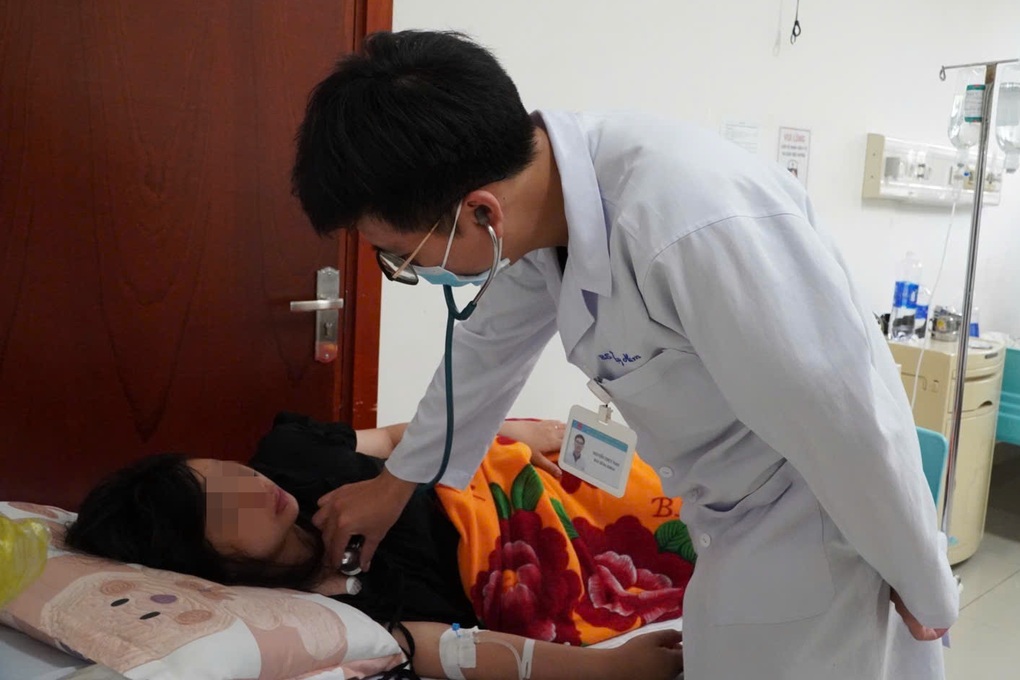 Số ca ngộ độc sau ăn bánh mì ở TPHCM liên tục tăng, Bộ Y tế chỉ đạo khẩn - 2