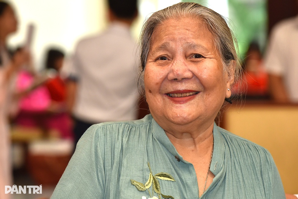 Ca sĩ Anh Tú chia sẻ về hành trình nghệ thuật tại buổi gặp lãnh đạo TPHCM - 4