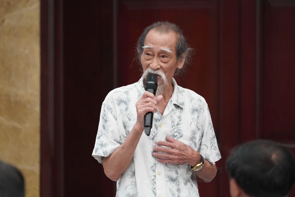 NSƯT Mạnh Dung nêu ý kiến tại hội nghị. Ảnh: HOÀNG GIANG TPHCM-hop-mat-van-nghe-si-bao-chi 6.jpg