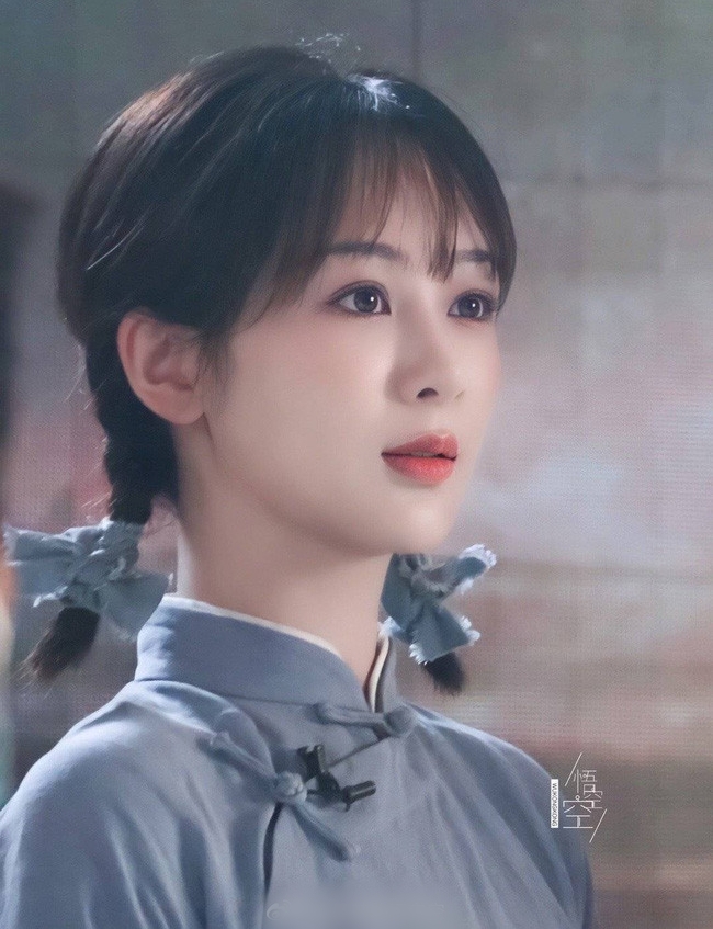 Cô dâu đang gây tranh cãi khắp MXH: Nhan sắc như bức họa cổ điển nhưng không giống mới 14 tuổi- Ảnh 2.