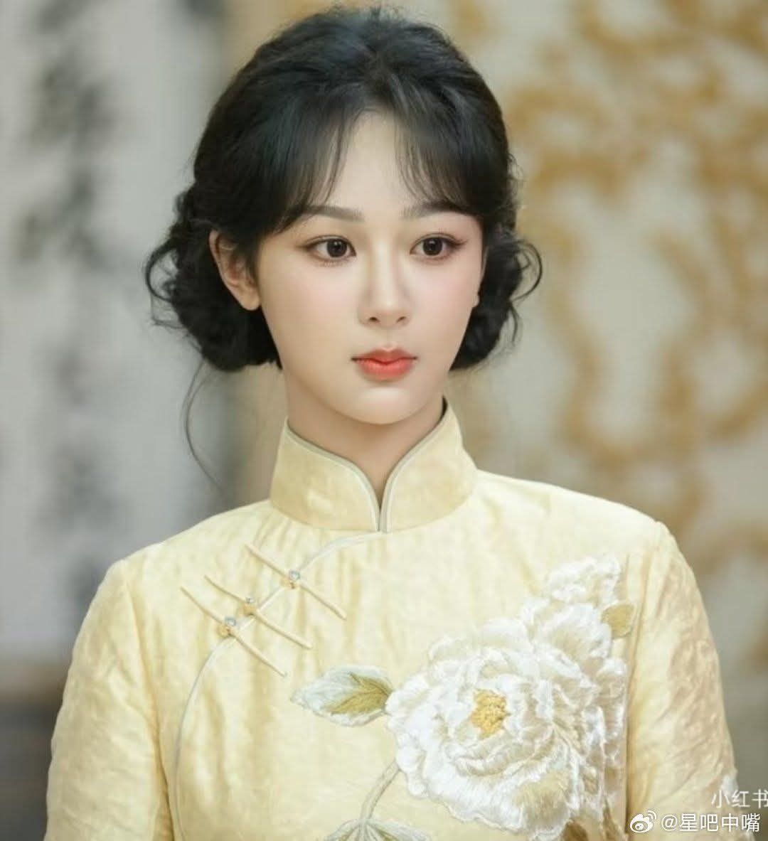 Cô dâu đang gây tranh cãi khắp MXH: Nhan sắc như bức họa cổ điển nhưng không giống mới 14 tuổi- Ảnh 3.