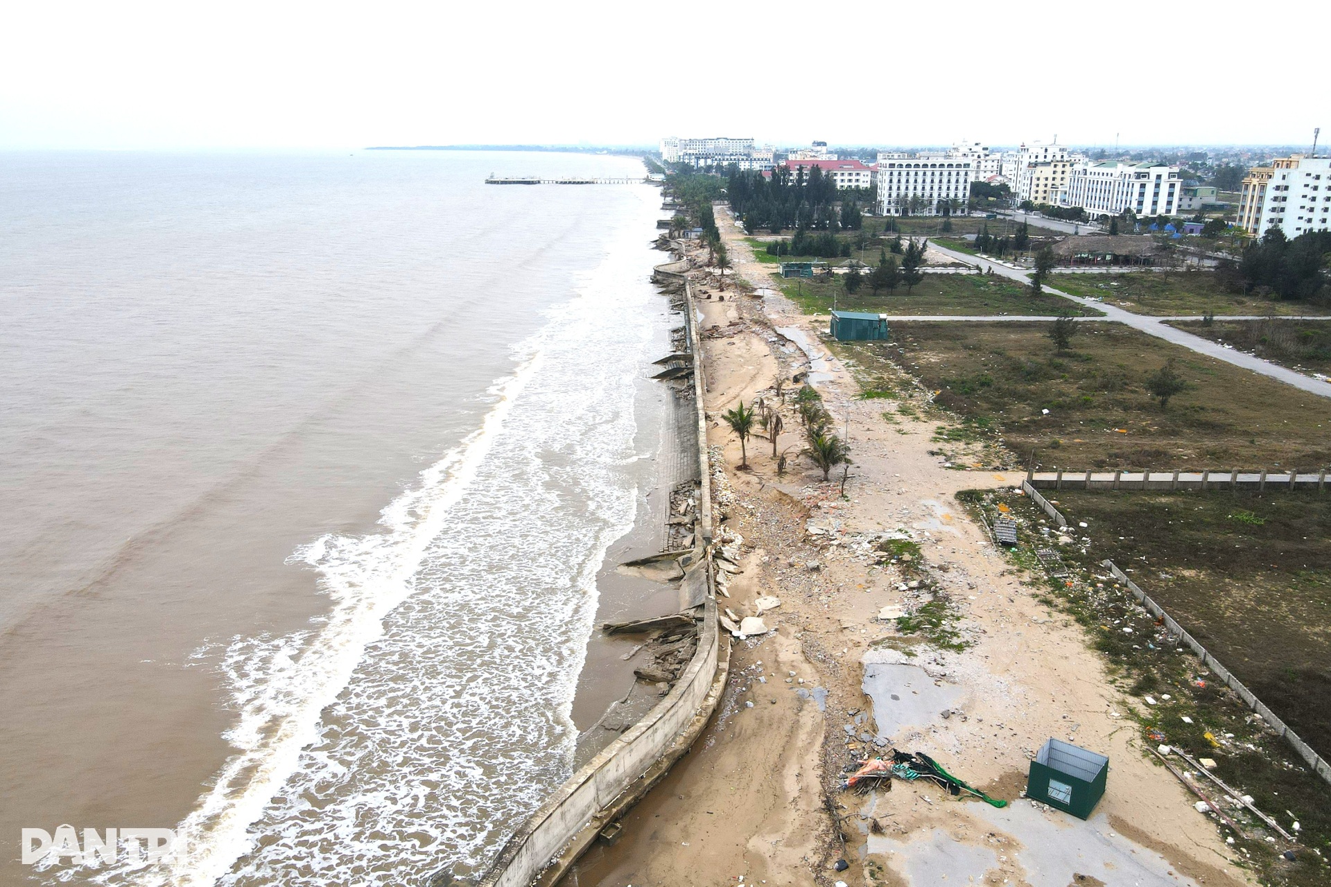 Kè biển Hải Tiến tan hoang nhiều tháng, nguy cơ lỡ hẹn mùa du lịch - 12