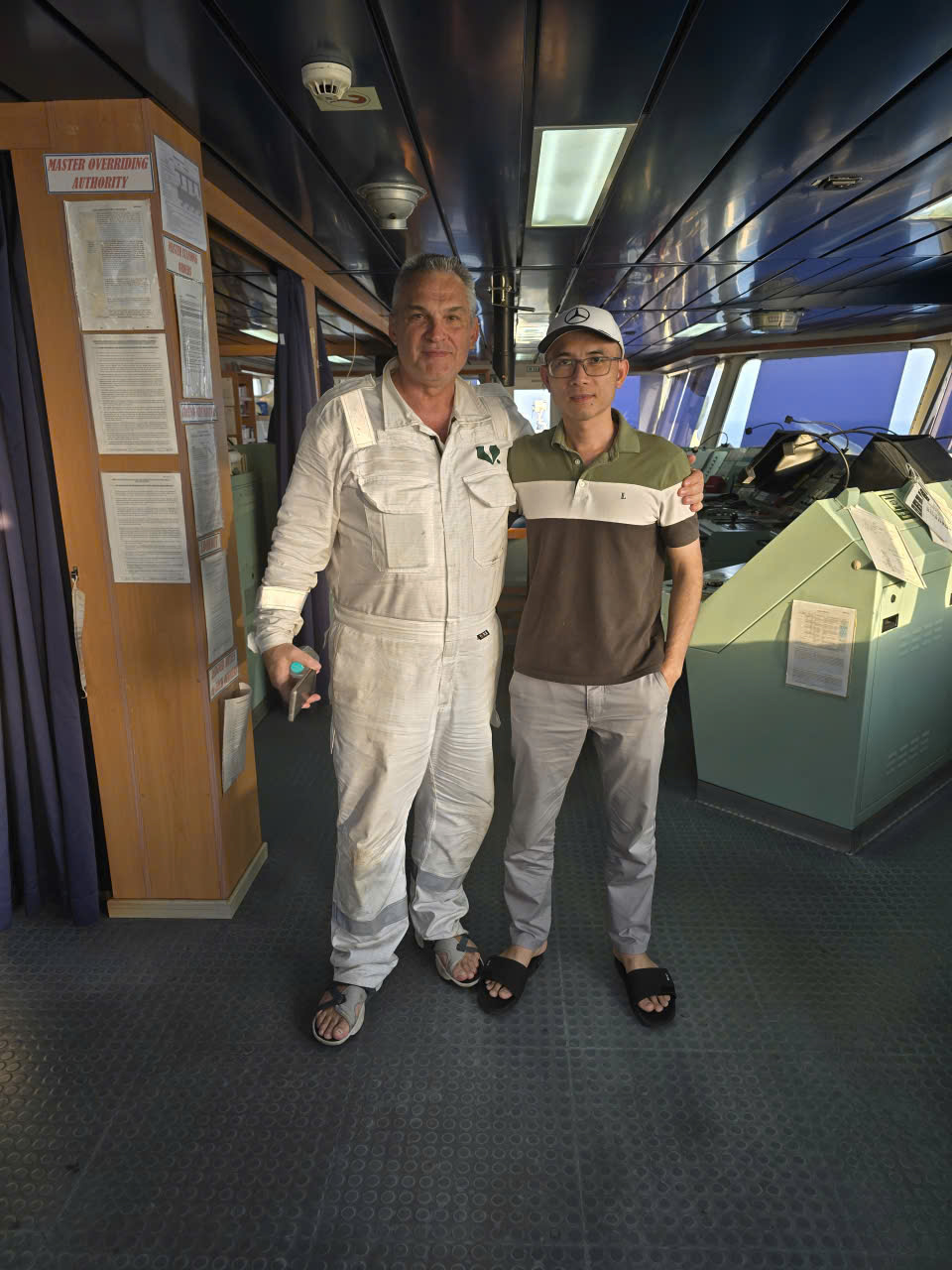 Tàu Việt Nam cứu nạn thuyền viên quốc tế trên biển Oman Trong tình huống khẩn cấp - Ảnh 4.