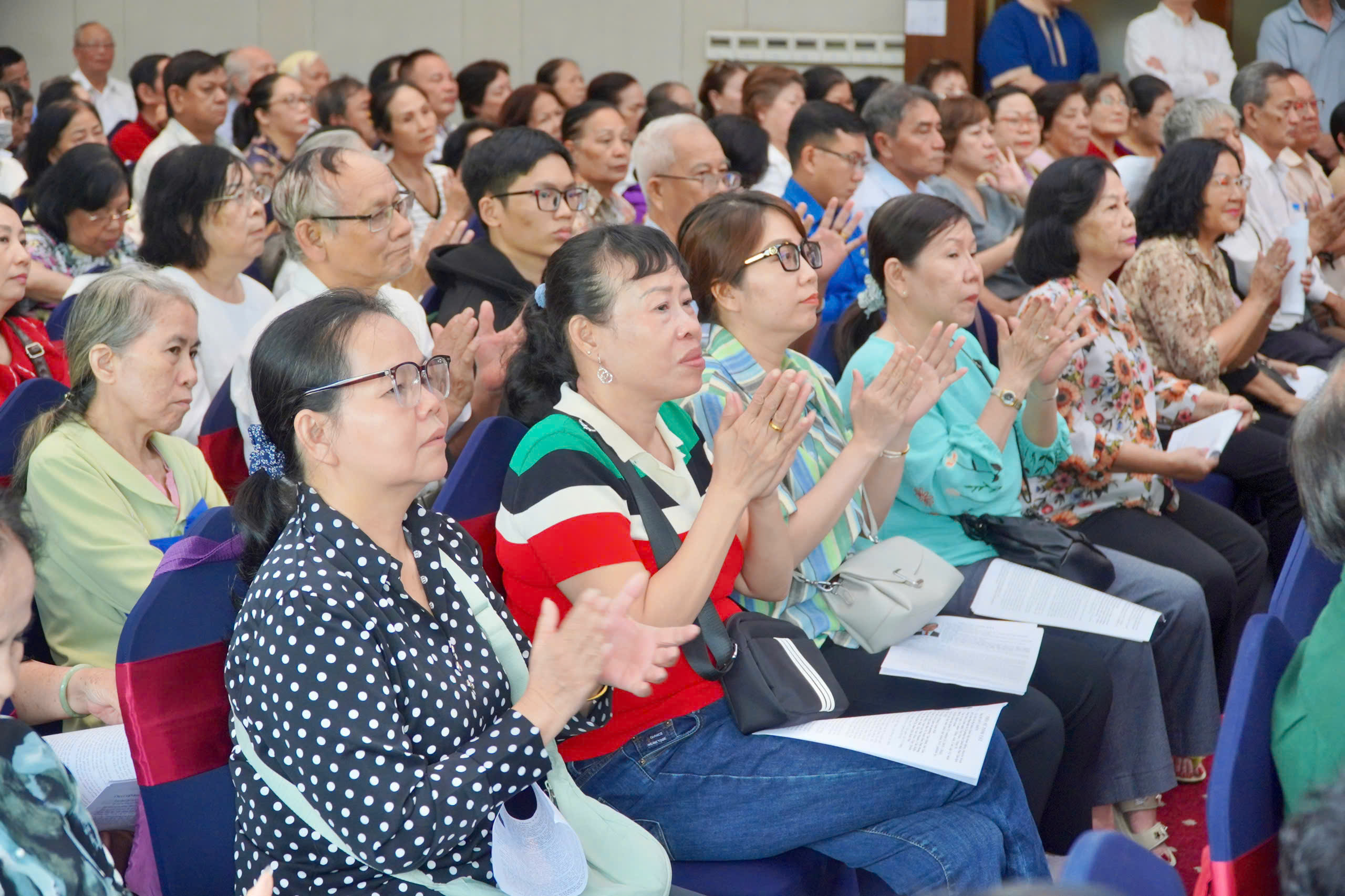 Bí thư thành ủy TPHCM khảo sát khu Mã Lạng và chợ Gà Gạo Vì lợi ích người dân - Ảnh 4.