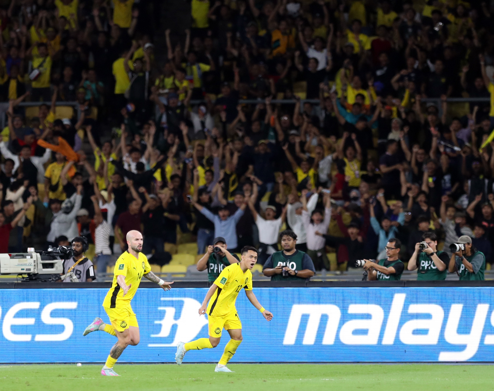 Truyền thông khu vực: 'CAS chỉ thẳng Malaysia sai phạm nhập tịch, giờ đến trách nhiệm của AFC’- Ảnh 3.