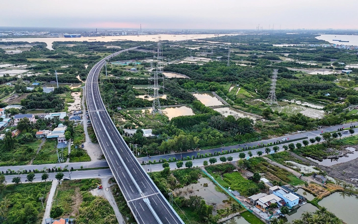 Giám đốc Sở Xây dựng TP.HCM: Xây dựng hạ tầng hiện đại, nâng tầm vị thế siêu đô thị - Ảnh 3.