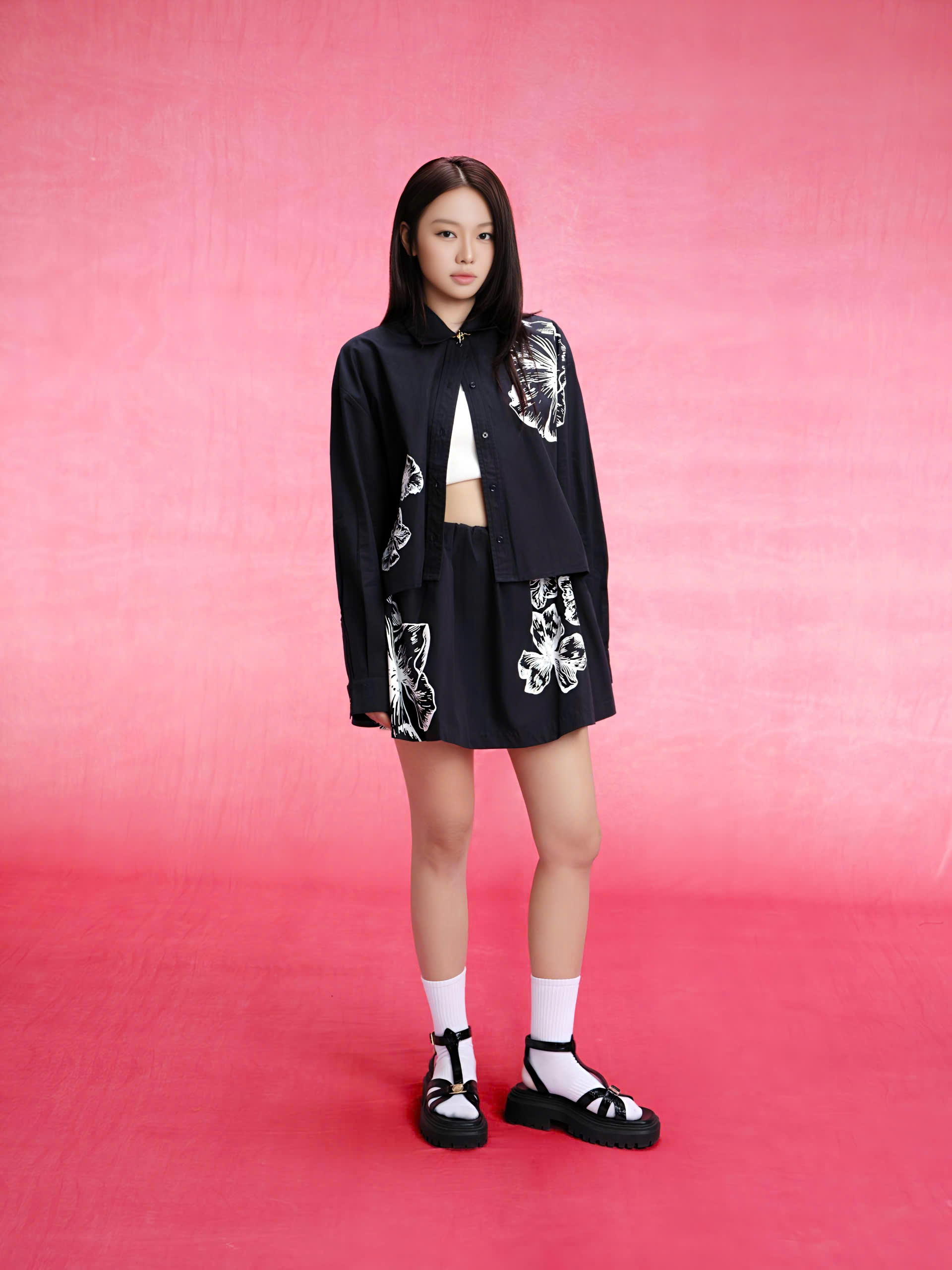 Yeolan khoe cá tính với loạt trang phục mới từ Maje- Ảnh 2.