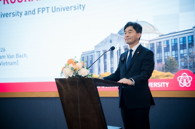 TS. Young-Woo Heo, Chủ tịch Đại học Quốc gia Kyungpook. Ảnh: KNU Vietnam