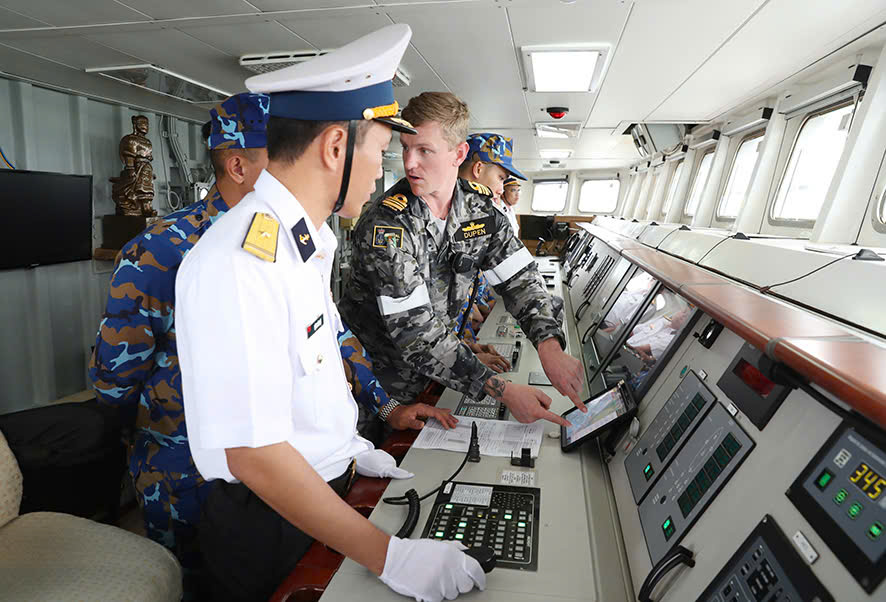 Tàu hộ vệ tên lửa 016 - Quang Trung cập cảng Úc tham gia Lễ duyệt binh 2026 - Ảnh 5.