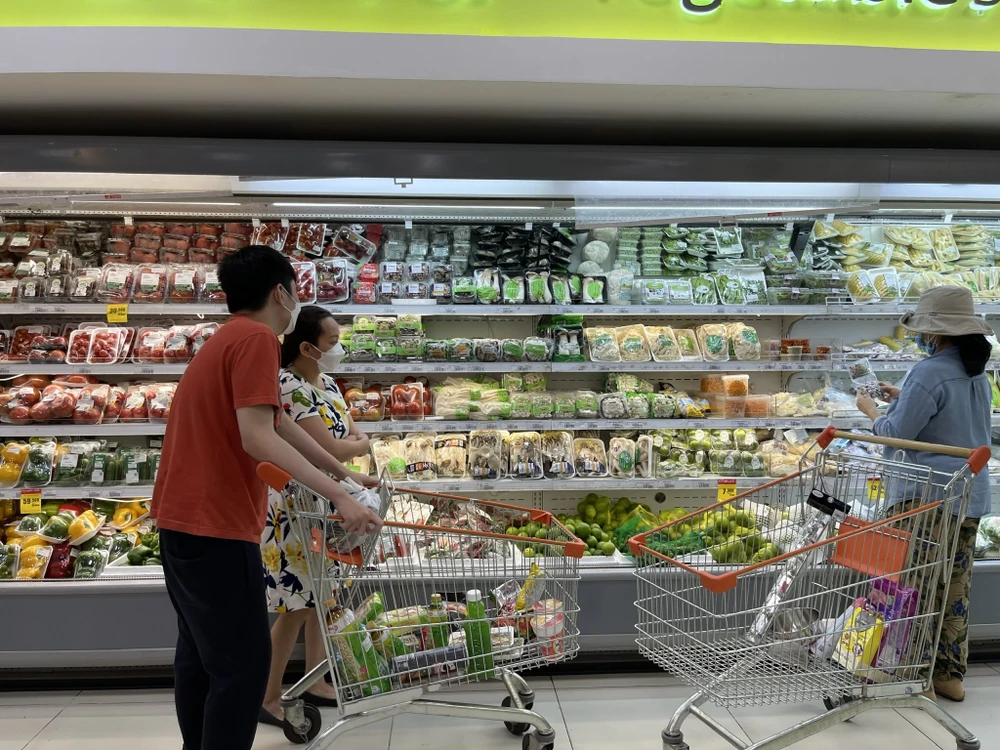 Nhiều lo ngại, xung đột chính trị Trung Đông kéo dài sẽ khiến giá cả hàng hóa có thể bị tăng cao. Ảnh minh họa: THU HÀ