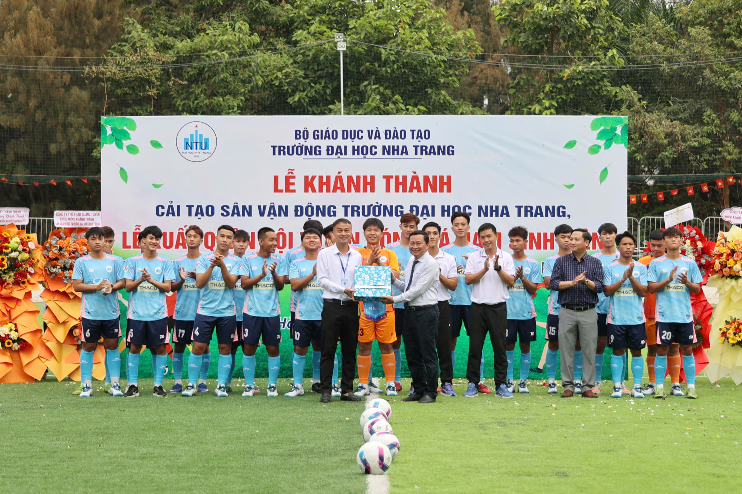 Trường ĐH Nha Trang khánh thành SVĐ, xuất quân dự VCK TNSV THACO cup 2026- Ảnh 3.