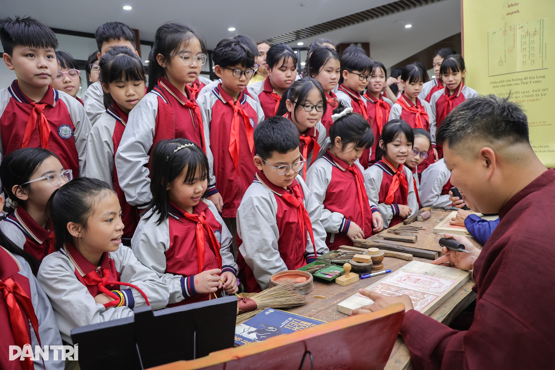 Gần 1.000 người đến “Thưởng lãm Châu phê - Lưu dấu Mộc bản” tại Hà Nội - 8