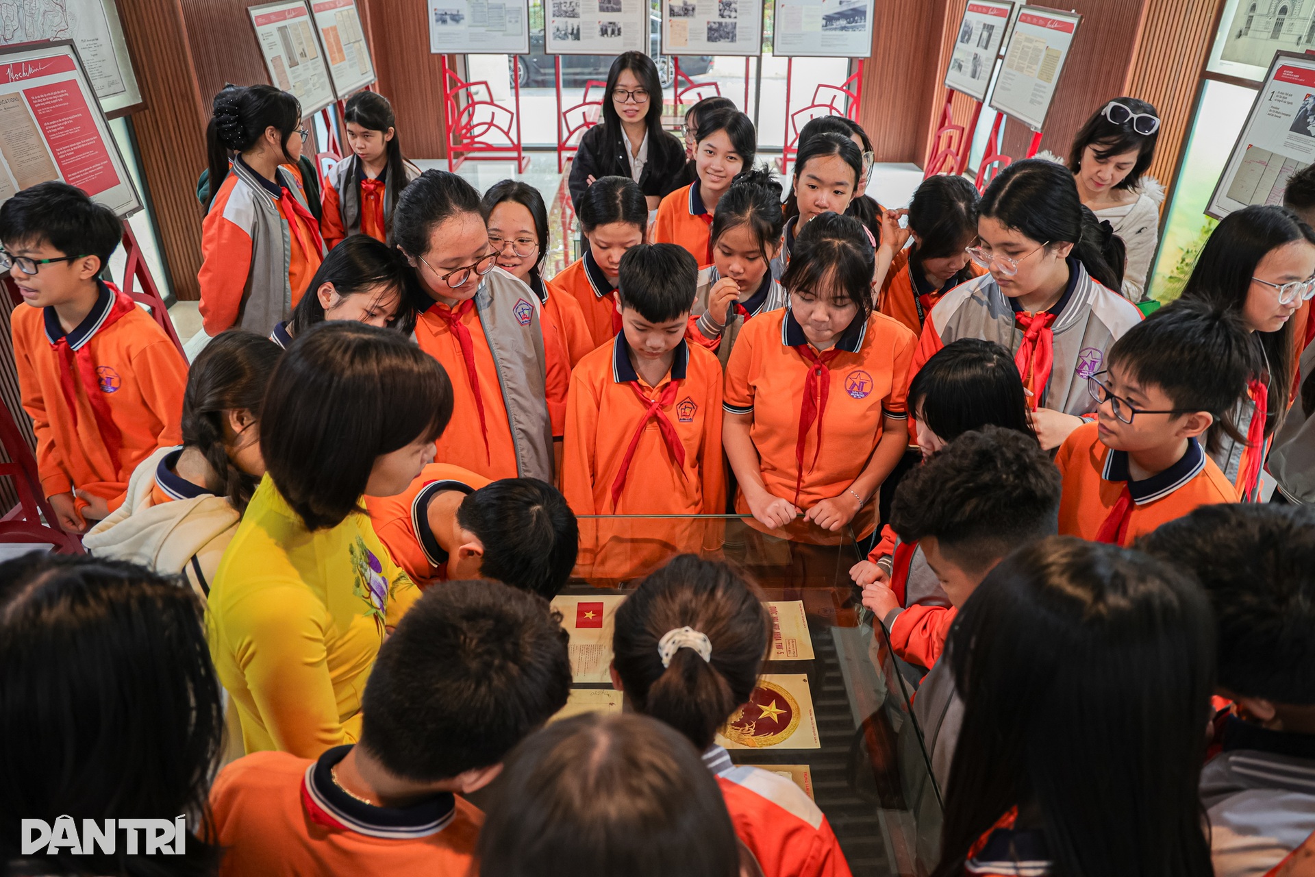 Gần 1.000 người đến “Thưởng lãm Châu phê - Lưu dấu Mộc bản” tại Hà Nội - 13