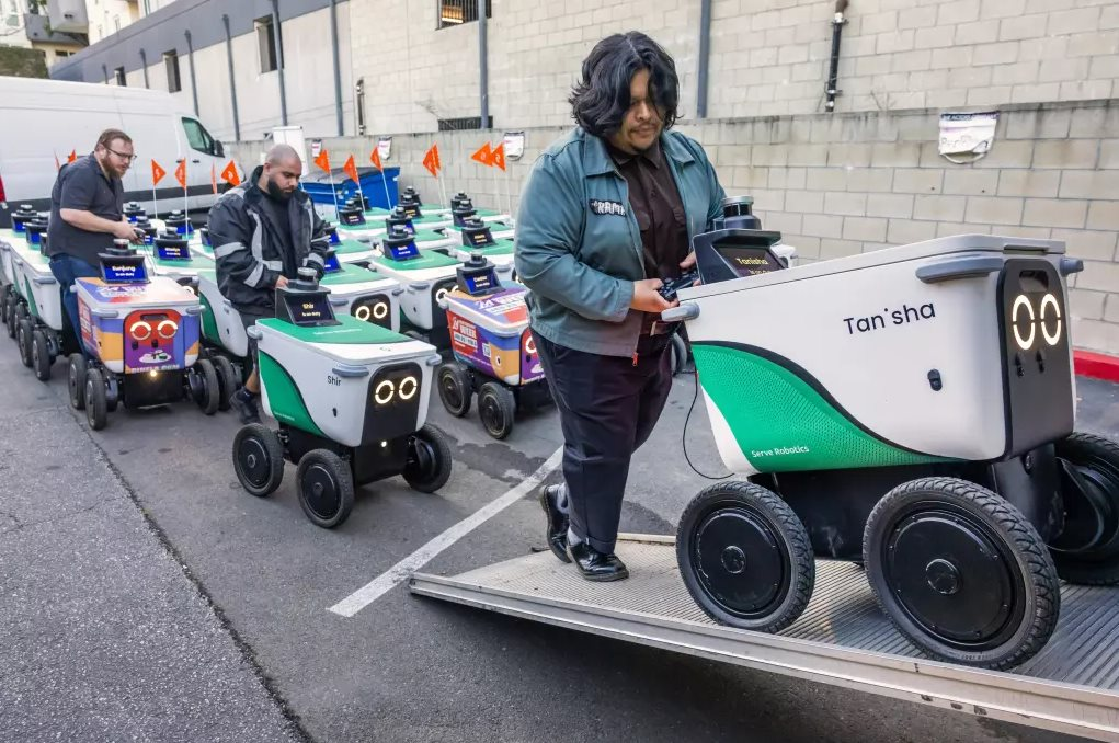 Bị AI cướp việc, tài xế công nghệ chuyển sang làm nghề 'chăn dắt robot' với mức lương 1,4 tỷ đồng- Ảnh 5.