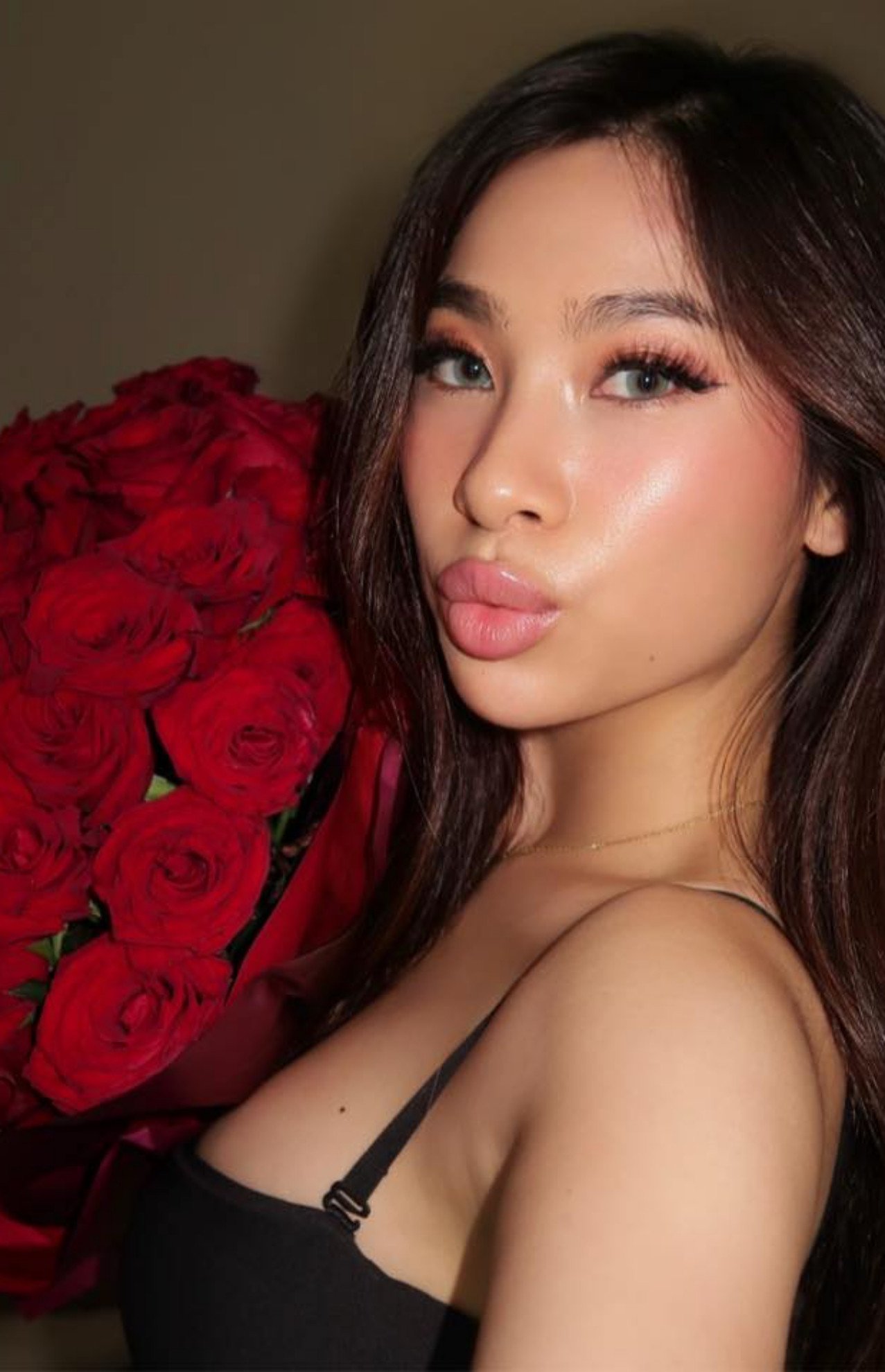 Con gái 25 tuổi xinh đẹp và gợi cảm của diễn viên Lý Hương - 11