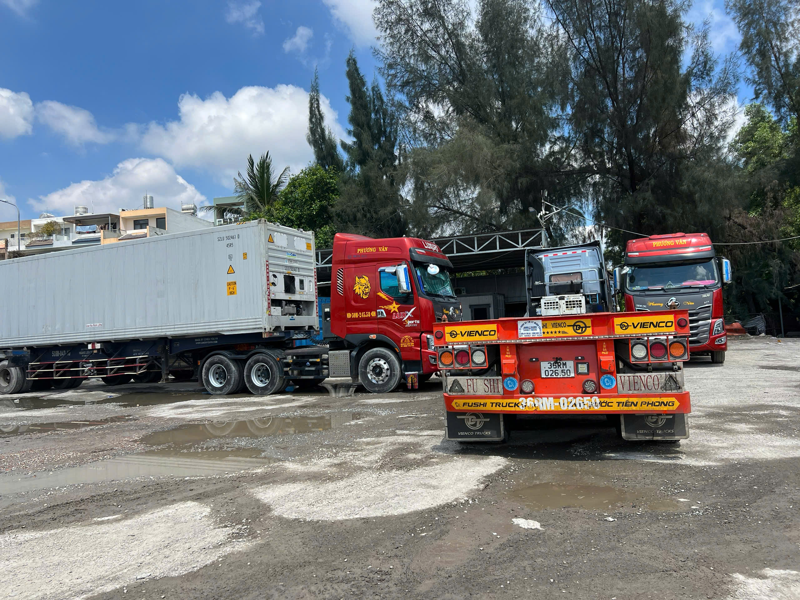 TP.HCM: Xử lý vi phạm các bãi xe container tự phát trên đường Võ Chí Công- Ảnh 8.