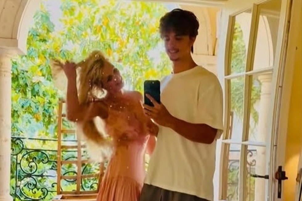 Cuộc sống hỗn loạn và cô độc của Britney Spears trước khi bị bắt - 8