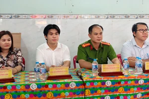 Gặp gỡ ứng cử viên đại biểu HĐND phường Đông Hưng Thuận