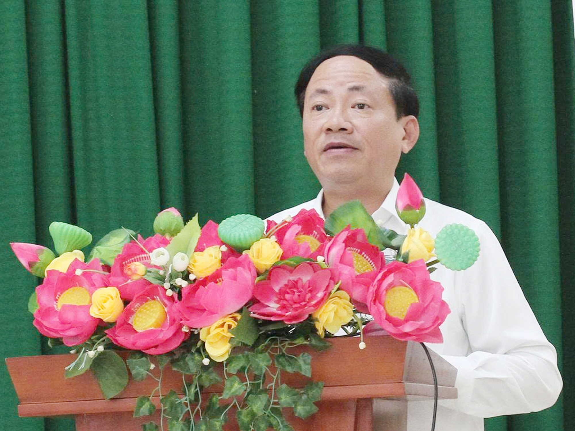 Tiếp xúc cử tri, Chủ tịch tỉnh Gia Lai cam kết tăng trưởng hai con số - Ảnh 3.