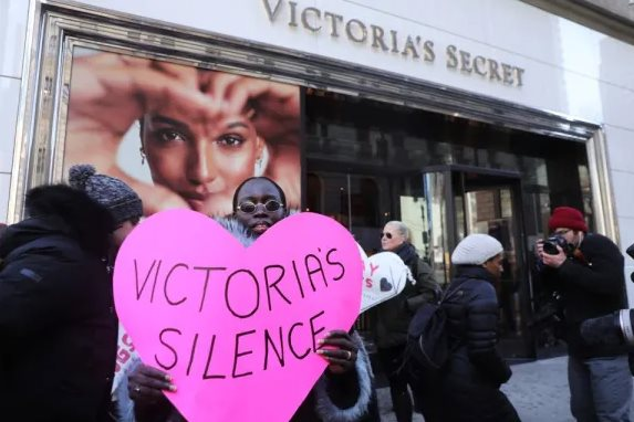 Vì sao nội y gợi cảm không còn bán được, nhưng Victoria’s Secret vẫn hồi sinh?- Ảnh 2.