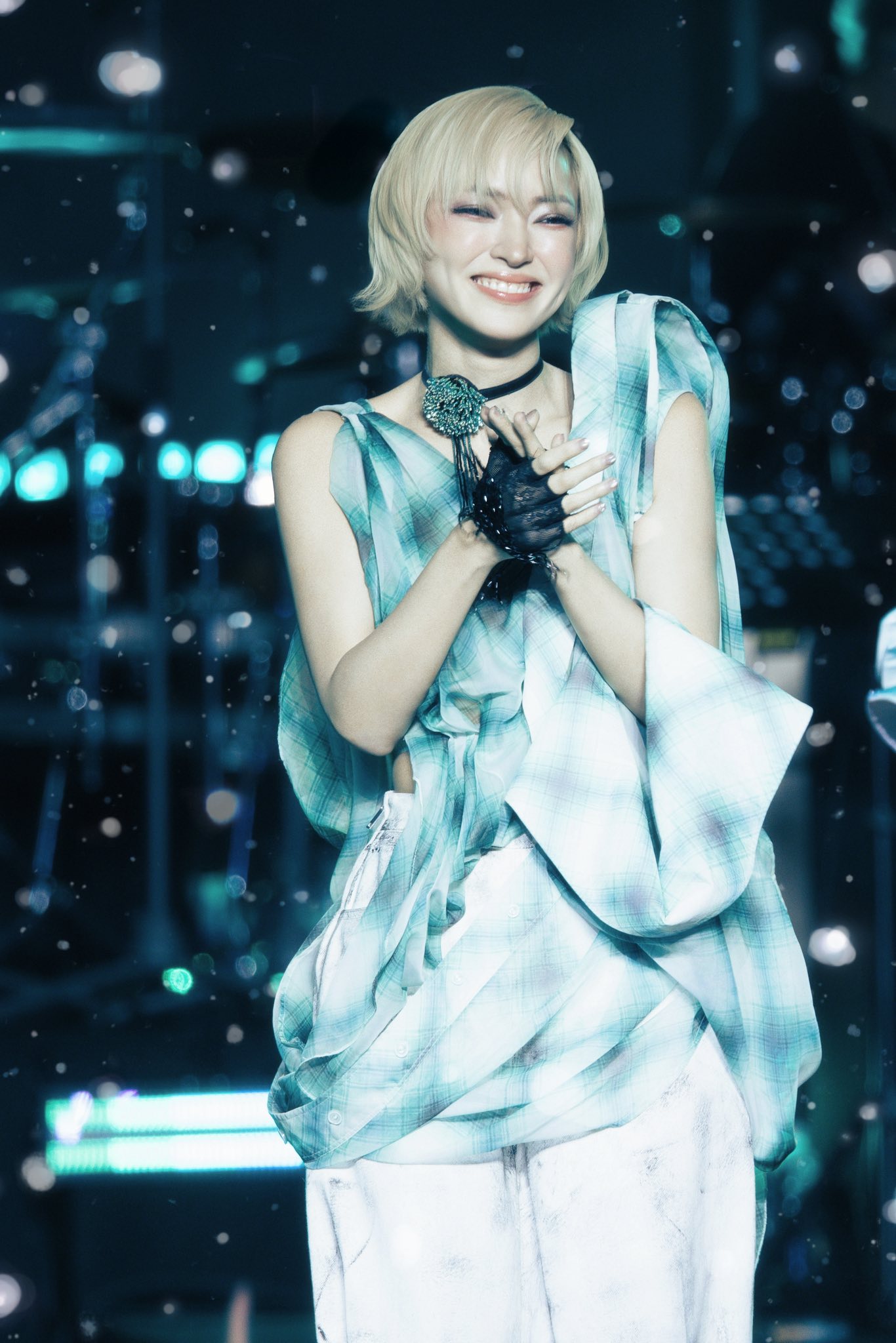 Từ chuyện cả cõi mạng 