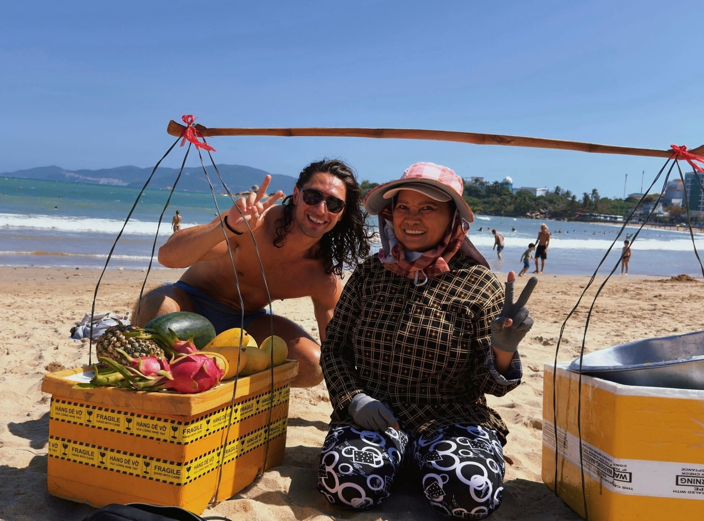 Người bán hàng rong ở Nha Trang gây sốt toàn cầu- Ảnh 2.