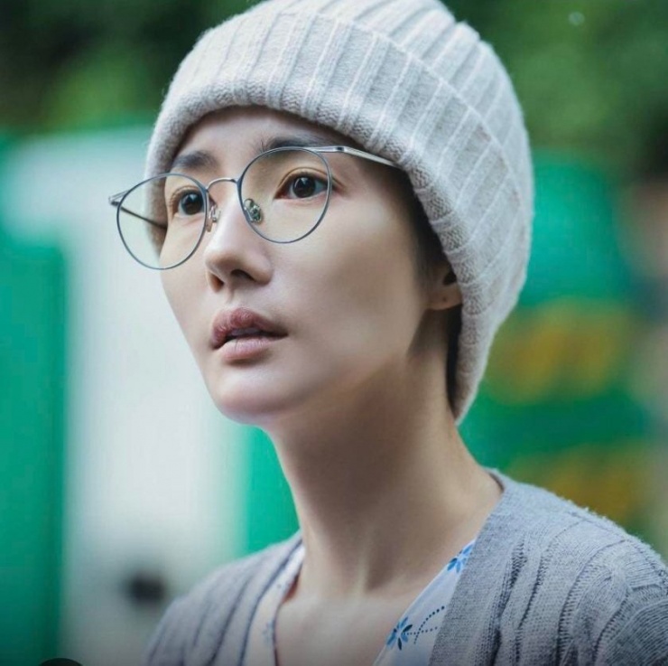 Park Min Young giải thích lý do gầy báo động trong Sirens Kiss nhưng vẫn đáng lo 4 Park Min Young trong "Cô Đi Mà Lấy Chồng Tôi" có màn hóa thân hoàn hảo từ ngoại hình đến diễn xuất.